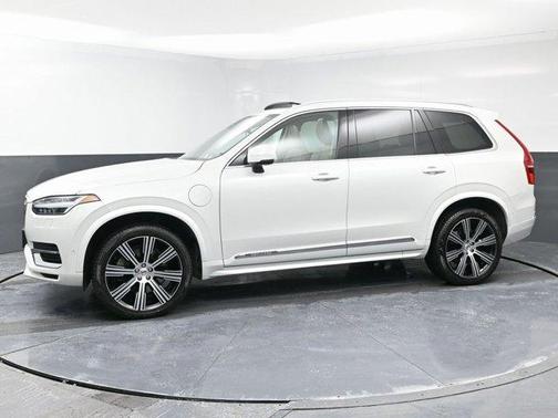 Crystal White 2023 Volvo XC90 Recharge Plug-In Hybrid T8 Plus Bright Theme 7 Passenger