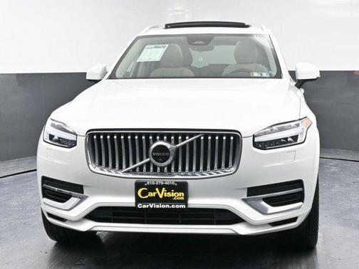 Crystal White 2023 Volvo XC90 Recharge Plug-In Hybrid T8 Plus Bright Theme 7 Passenger