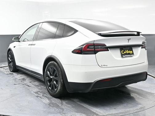 2022 Tesla Model X Base