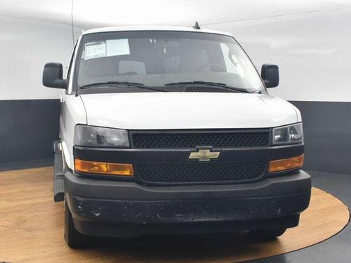 2022 Chevrolet Express 3500 LS
