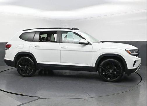 2022 Volkswagen Atlas 3.6L SE w/Technology