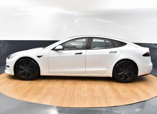 2022 Tesla Model S Base