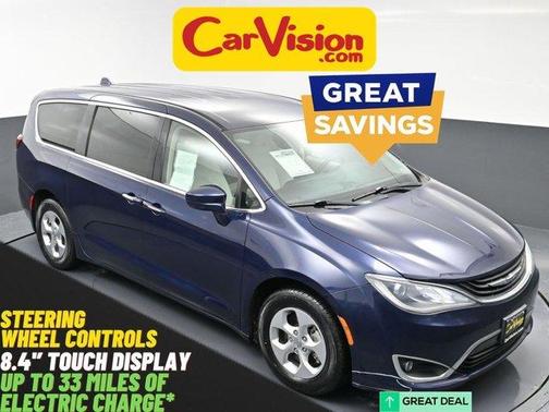 2017 Chrysler Pacifica Hybrid Touring Plus