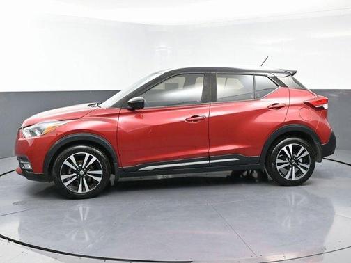 2019 Nissan Kicks SR