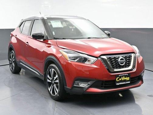 2019 Nissan Kicks SR