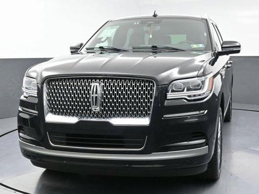 2023 Lincoln Navigator Standard