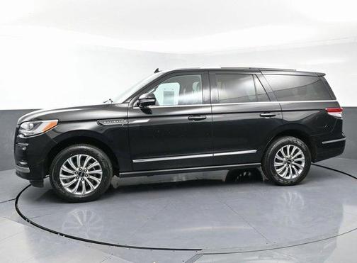 2023 Lincoln Navigator Standard