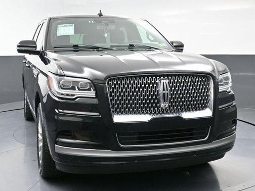2023 Lincoln Navigator Standard