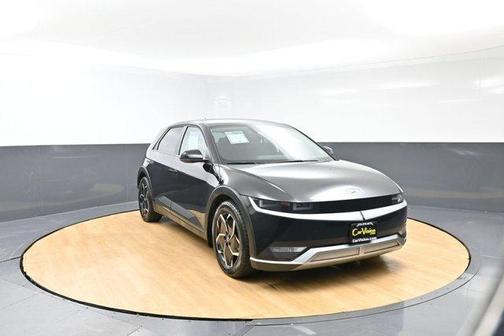 Black 2024 Hyundai IONIQ 5 SE