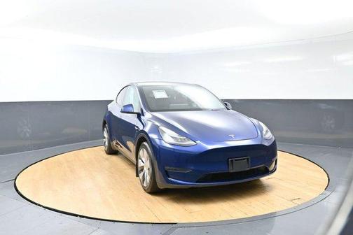 Blue 2022 Tesla Model Y Long Range