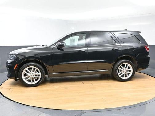 DB Black Crystal Clearcoat 2025 Dodge Durango GT