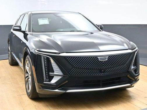 Stellar Black Metallic 2024 Cadillac LYRIQ Luxury