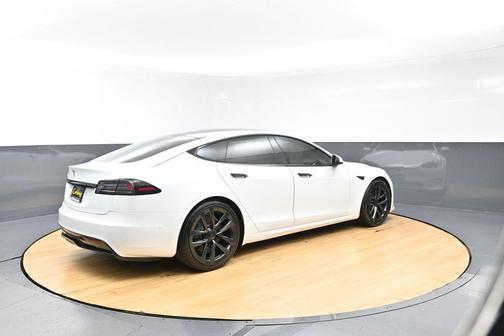 Pearl White Multi 2022 Tesla Model S Base