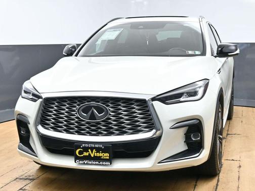 Majestic White 2023 INFINITI QX55 LUXE