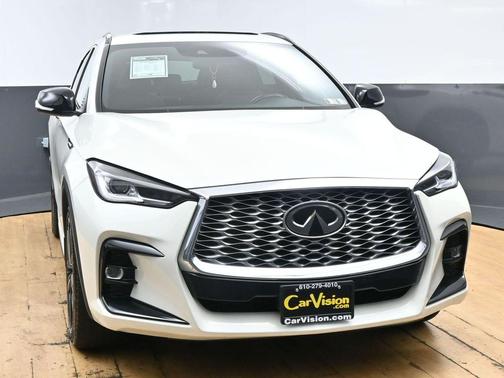 Majestic White 2023 INFINITI QX55 LUXE