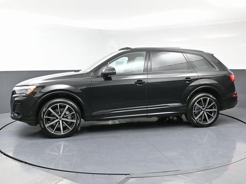 2025 Audi Q7 45 Premium Plus