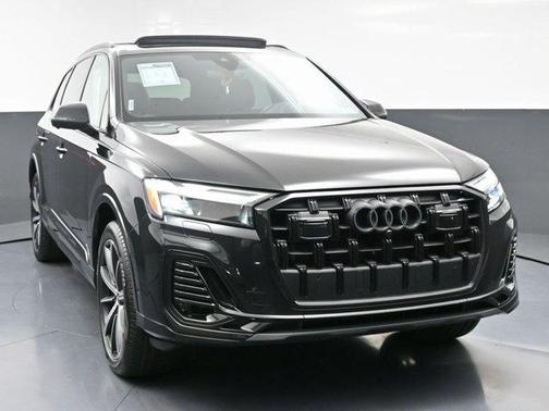 2025 Audi Q7 45 Premium Plus
