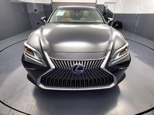 2021 Lexus ES 300h Ultra Luxury