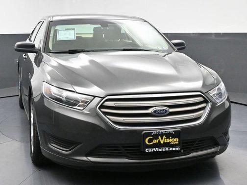 2017 Ford Taurus SE