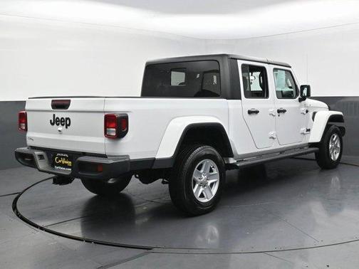 2023 Jeep Gladiator Sport
