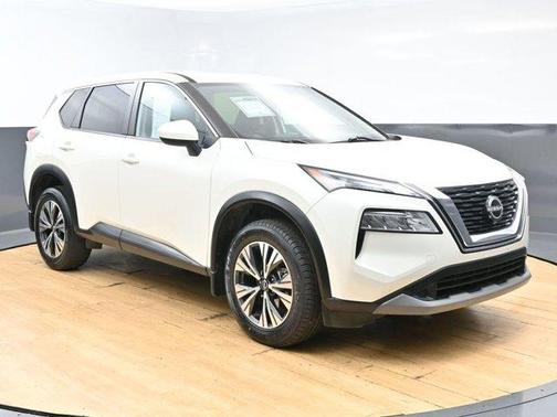 White 2023 Nissan Rogue SV