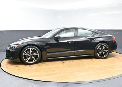 Mythos Black Metallic 2023 Audi e-tron GT Prestige