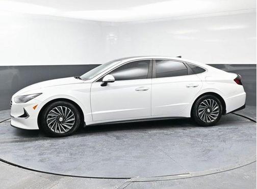 2022 Hyundai SONATA Hybrid Limited