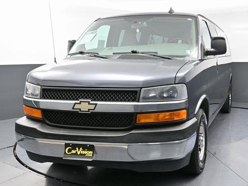 2017 Chevrolet Express 3500 LT