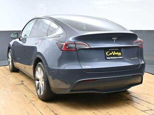 Midnight Silver Metallic 2023 Tesla Model Y Long Range