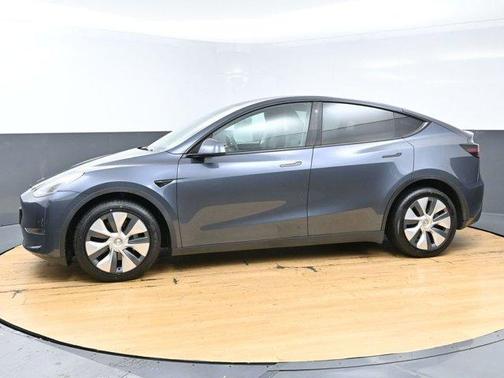 Midnight Silver Metallic 2023 Tesla Model Y Long Range