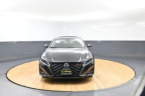 Super Black 2023 Nissan Altima 2.5 SR