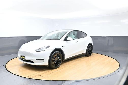 White 2022 Tesla Model Y Long Range