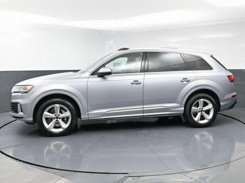 2022 Audi Q7 45 Premium