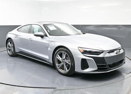 2022 Audi e-tron GT Premium Plus