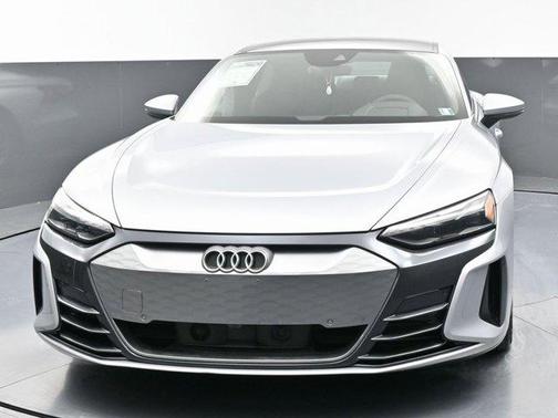2022 Audi e-tron GT Premium Plus
