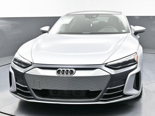 2022 Audi e-tron GT Premium Plus