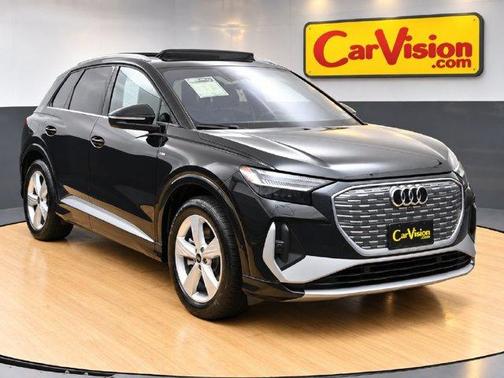 Mythos Black Metallic 2024 Audi Q4 e-tron 55 quattro Premium