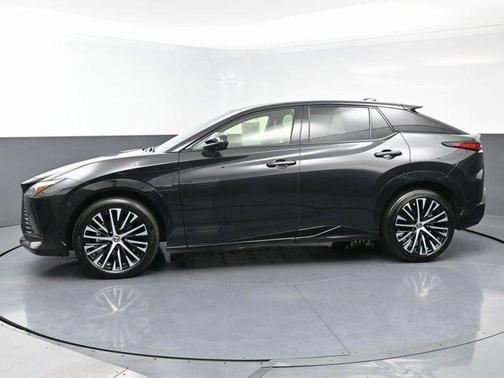 2023 Lexus RZ 450e Luxury