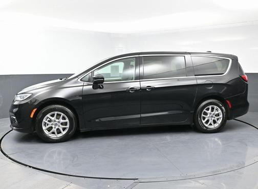 2024 Chrysler Pacifica Touring-L