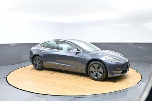 Midnight Silver Metallic 2019 Tesla Model 3 Standard Range Plus