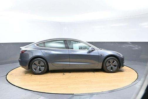 Midnight Silver Metallic 2019 Tesla Model 3 Standard Range Plus
