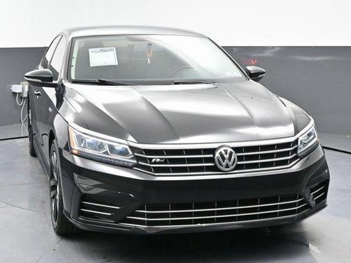 2018 Volkswagen Passat 2.0T R-Line