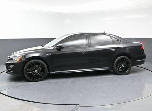 2018 Volkswagen Passat 2.0T R-Line