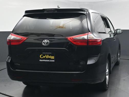 Midnight Black Metallic 2020 Toyota Sienna L