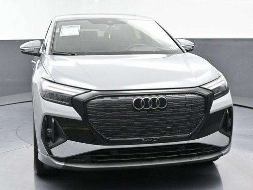 2024 Audi Q4 e-tron 55 quattro Premium