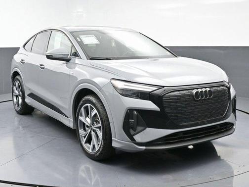 2024 Audi Q4 e-tron 55 quattro Premium