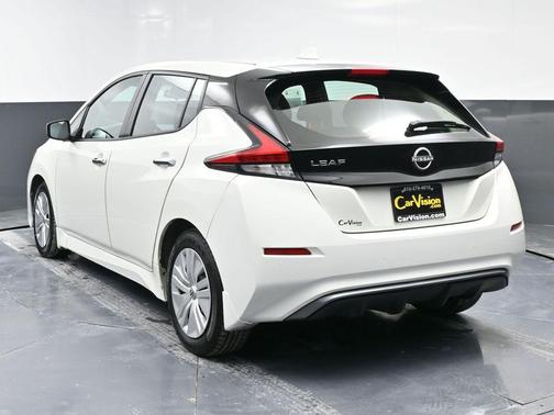 Glacier White 2023 Nissan Leaf S