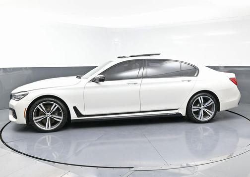 2016 BMW 750 i xDrive