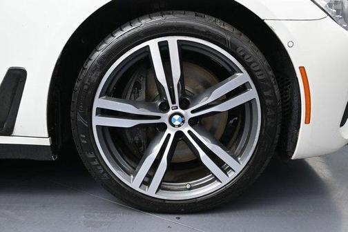2016 BMW 750 i xDrive