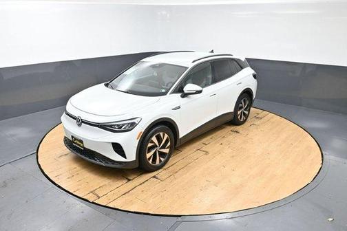 Pure White 2023 Volkswagen ID.4 Pro